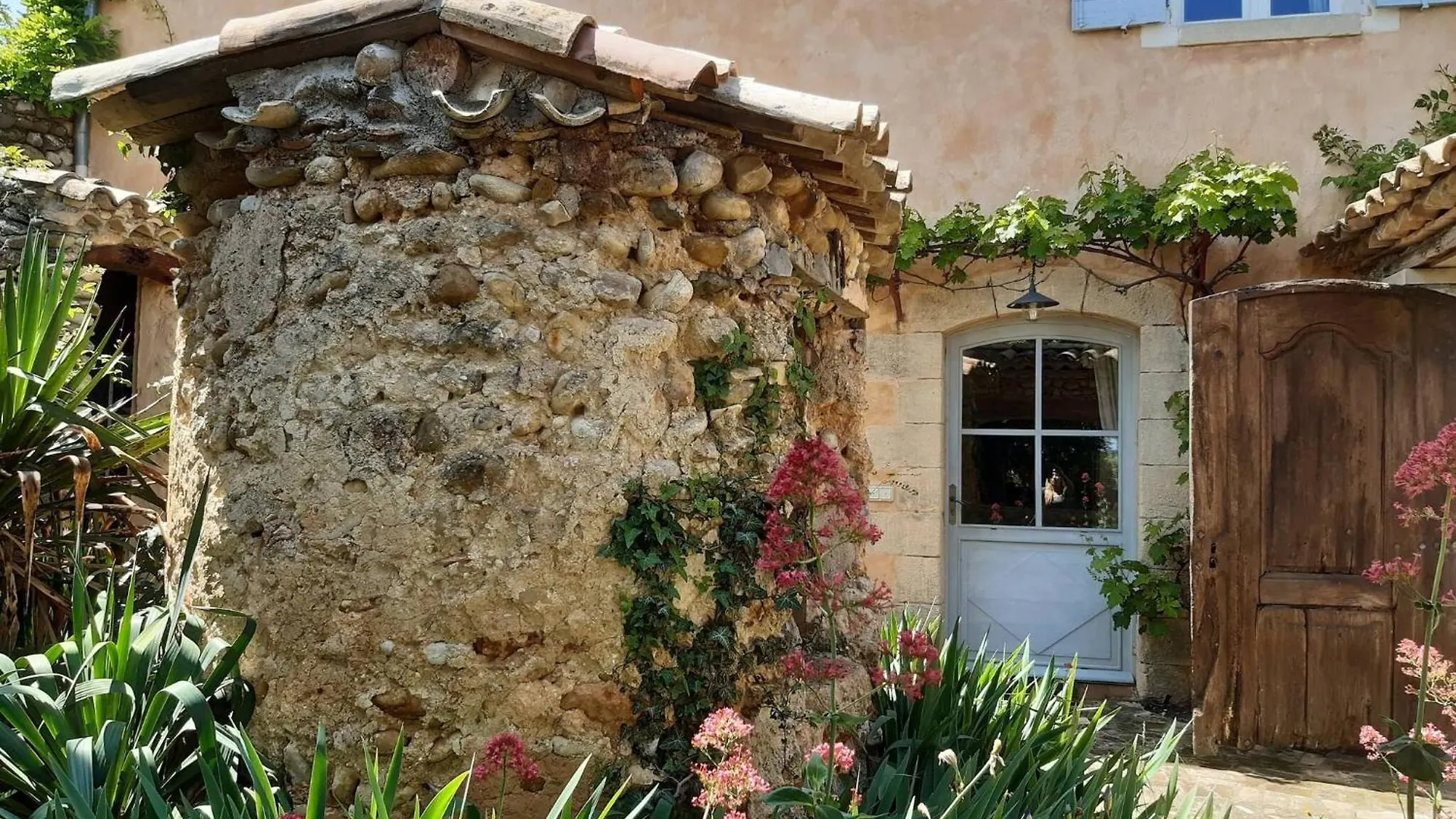 Holiday home Cottage In The Clos De La Tuilerie Valensole
