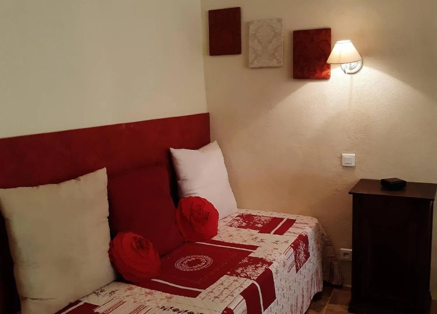 Cottage In The Clos De La Tuilerie Valensole Holiday home