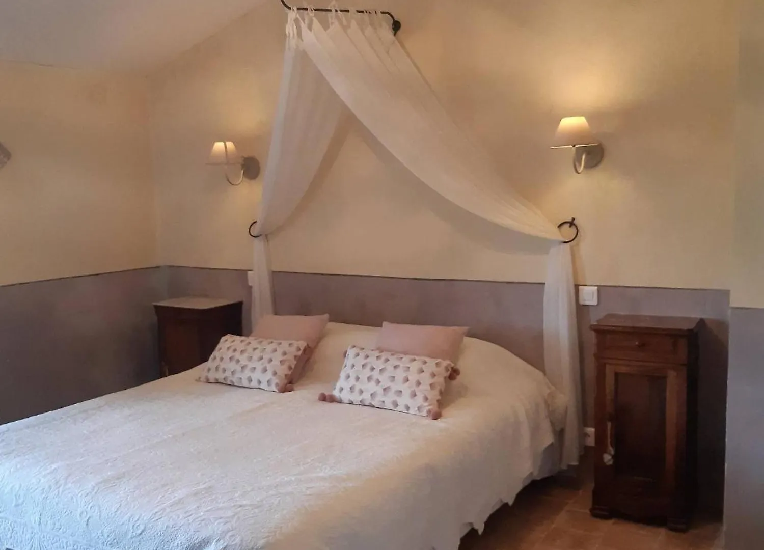 Cottage In The Clos De La Tuilerie Valensole 0*,